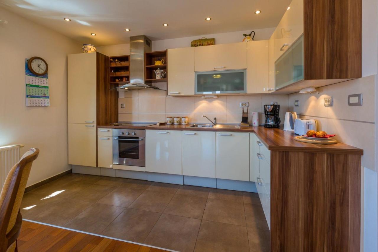Apartment Egita Crikvenica Eksteriør bilde
